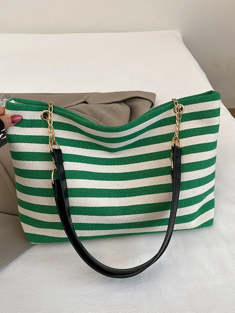 Striped Shoulder Bag with Chain Detail, image 9