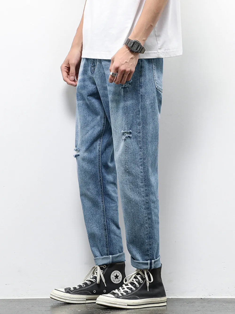 Men's Distressed Loose Fit Jeans, image 2