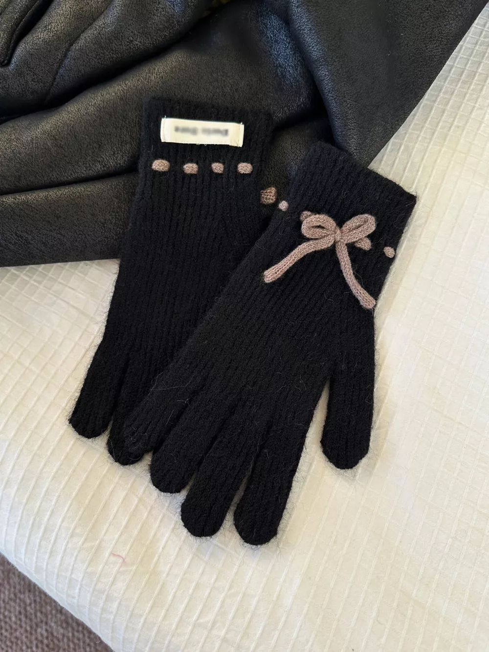 Knitted Gloves with Bow Accent, image 5