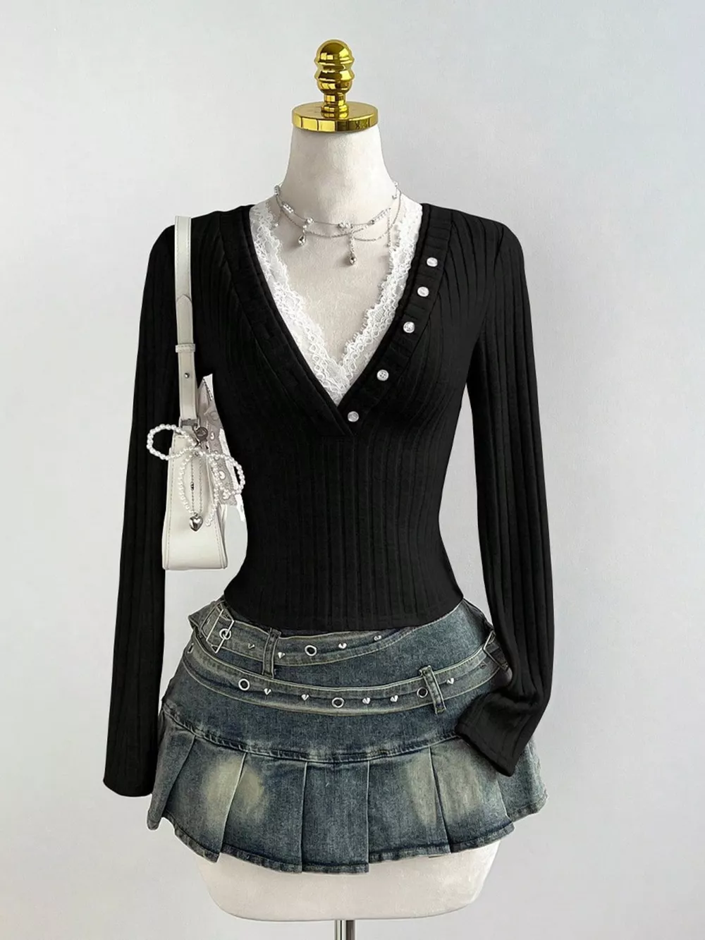 V-Neck Lace Trim Ribbed Knit T-Shirt, image 7