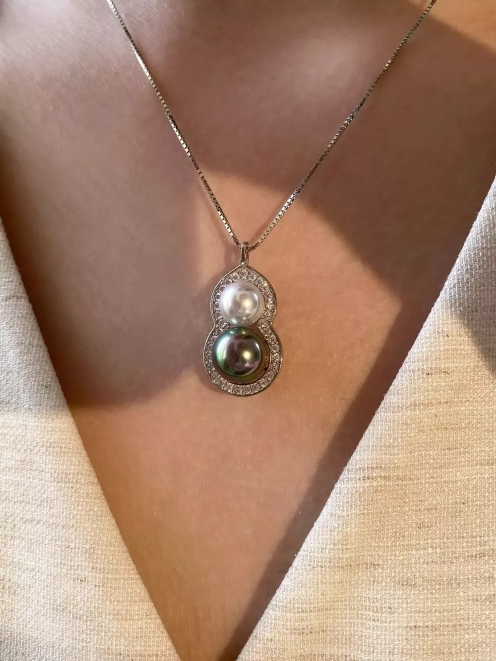 Gourd Pendant Necklace, image 2