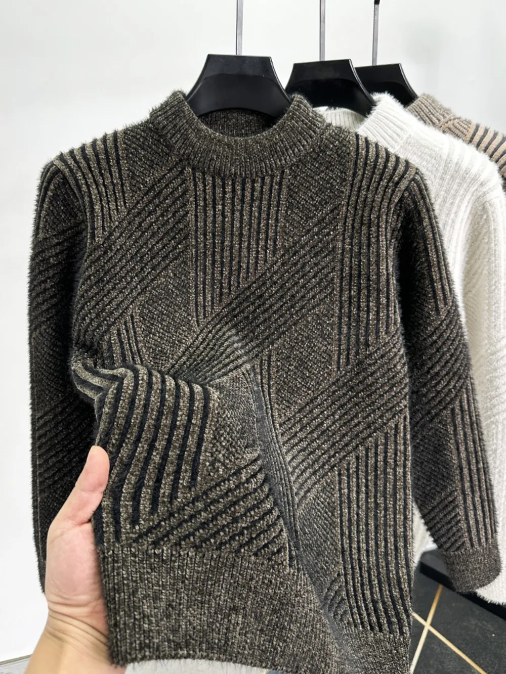 Men's Ribbed Knit Long Sleeve Sweater, image 2