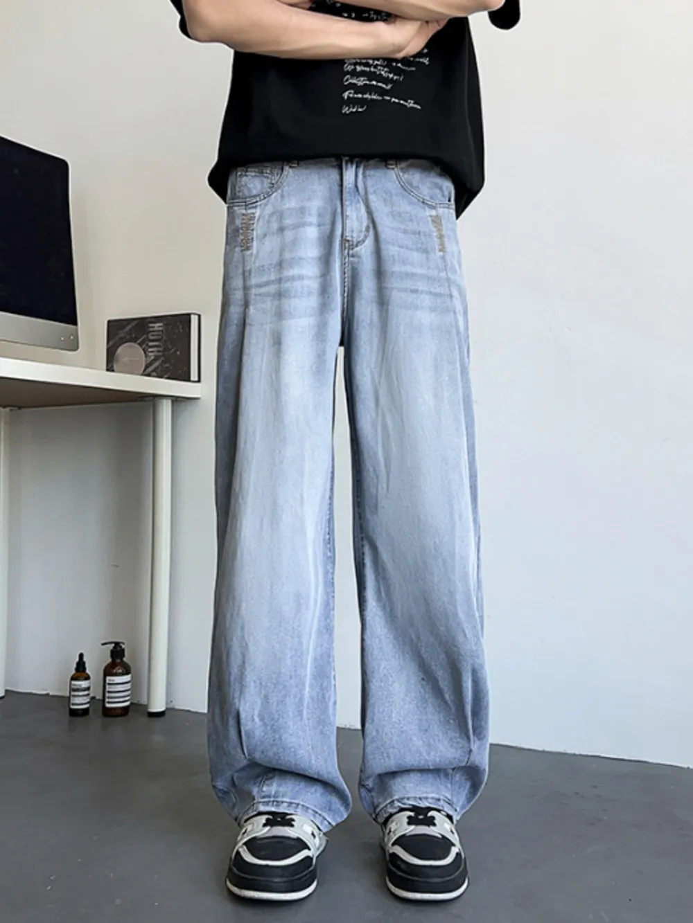 Men's Plus Size Wide Leg Relaxed Fit Jeans, image 2