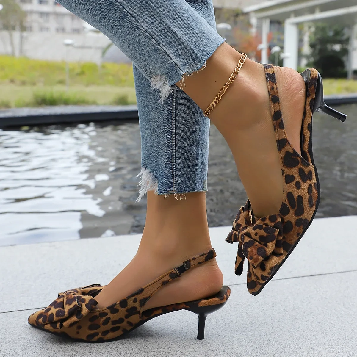 Bow Point Toe Kitten Heels Pumps, image 9