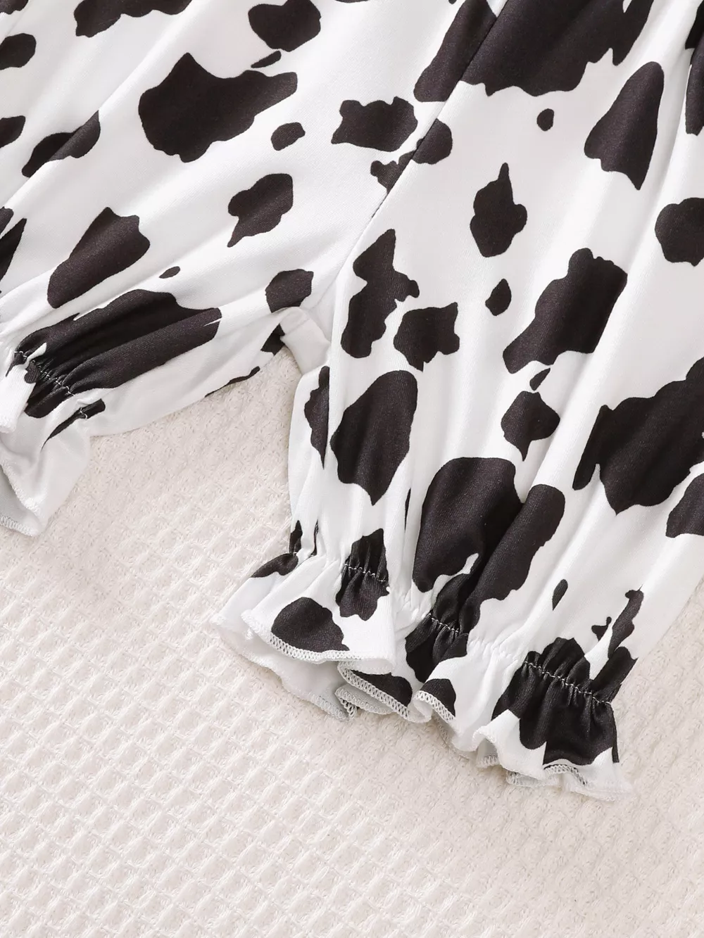 Children's Cow Print Ruffle Sleeve Top and Shorts Set, image 7
