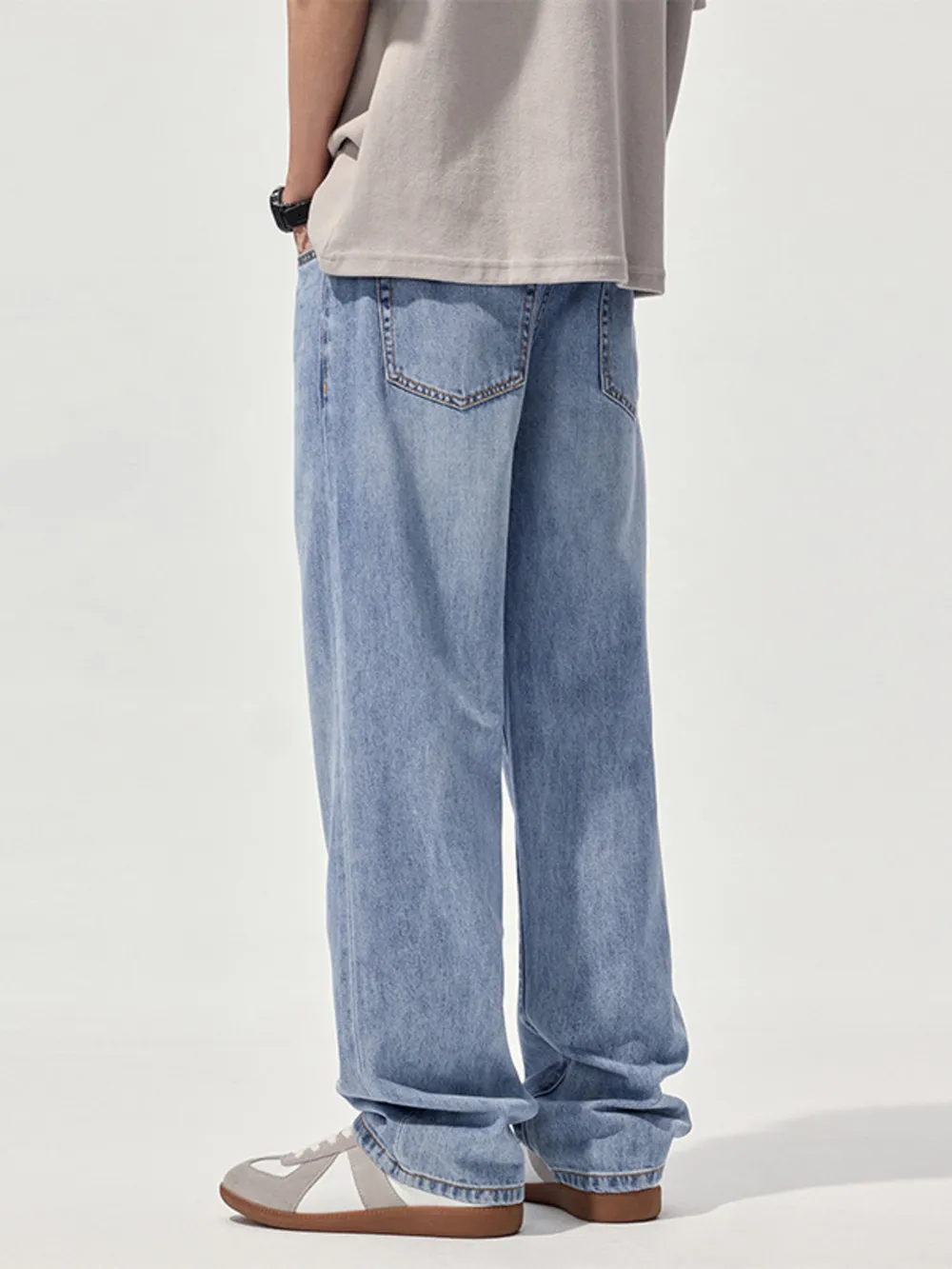Men's Relaxed Fit Straight Leg Jeans, image 4