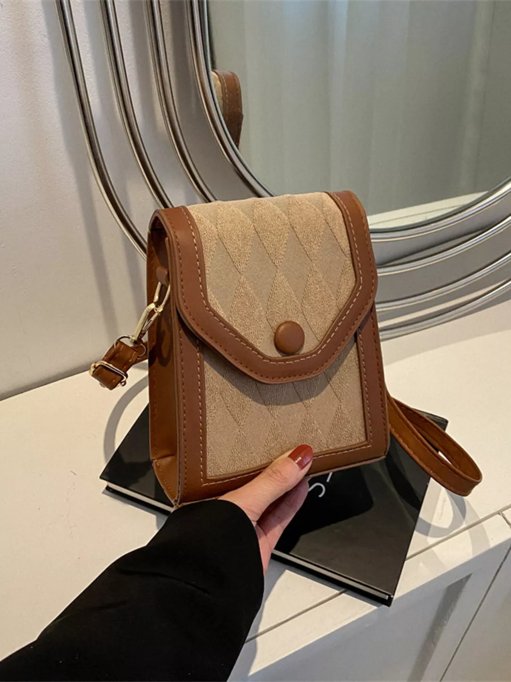 Adjustable Strap Flap Crossbody Bag, image 12