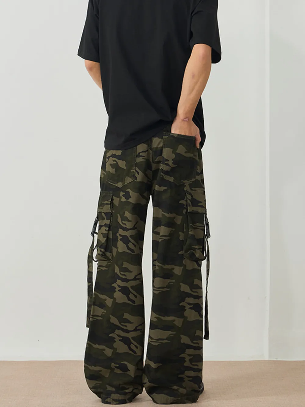 Men's Camouflage Cargo Pants with Multiple Pockets, image 4