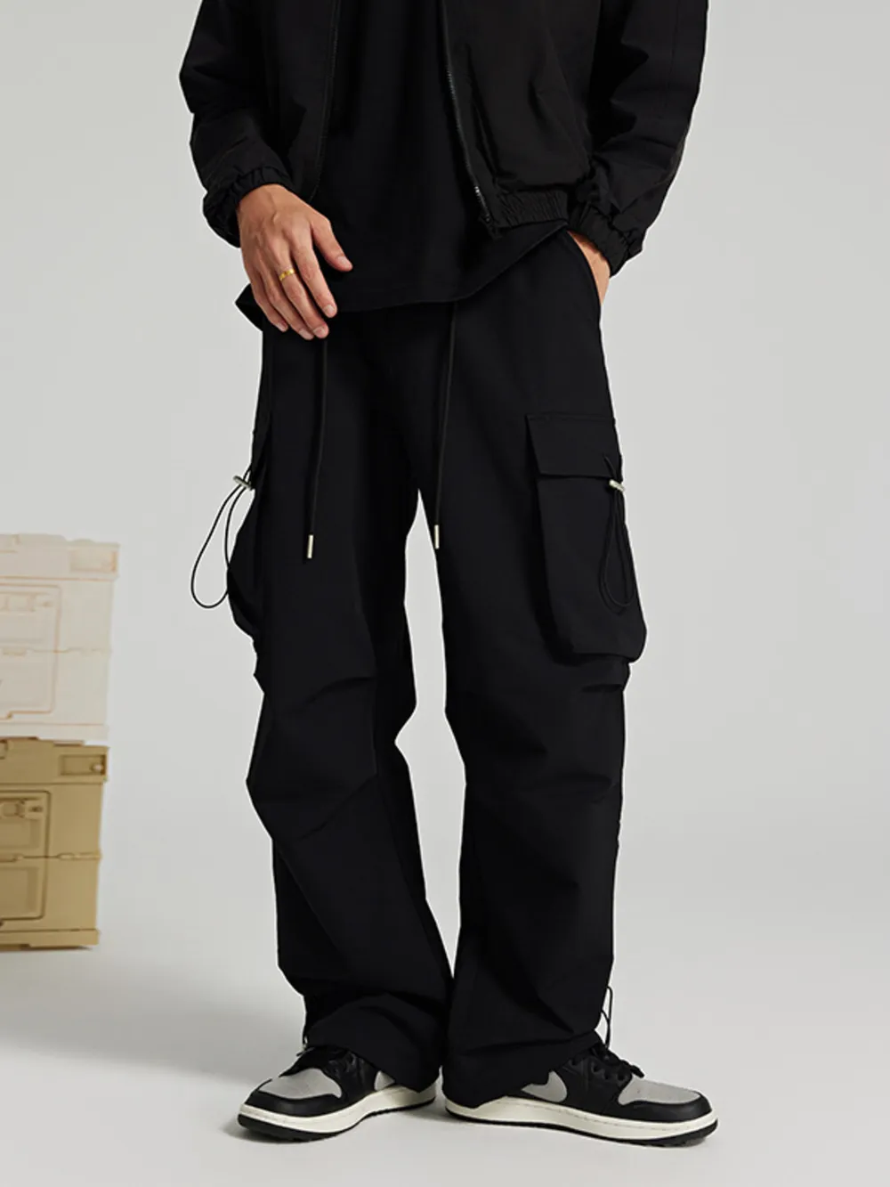Men's Wide Leg Pants with Cargo Pockets