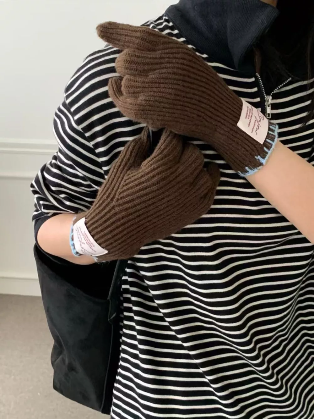 Ribbed Knit Gloves, image 13