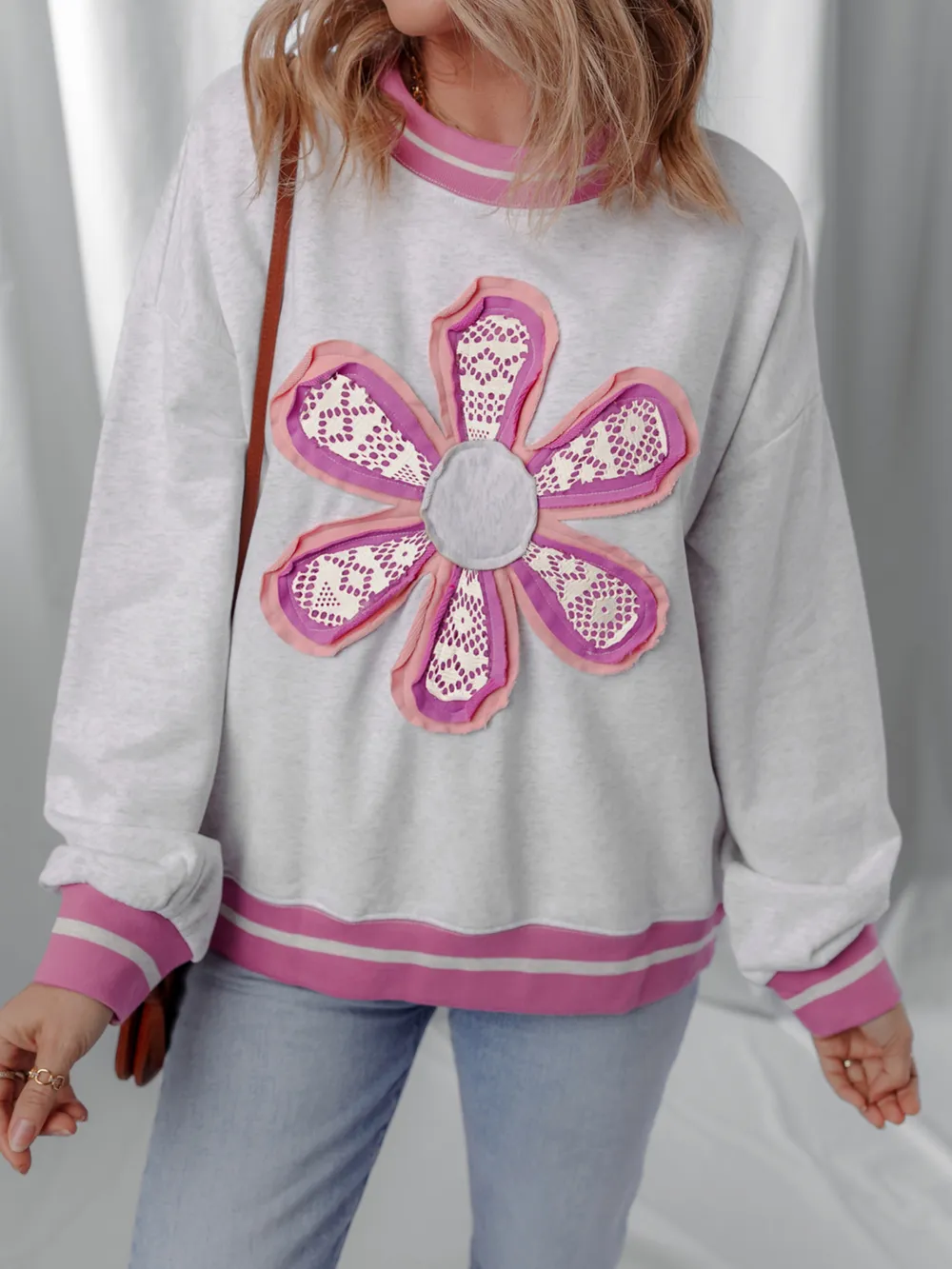 Flower Patch Contrast Trim Crew Neck Sweatshirt, image 7