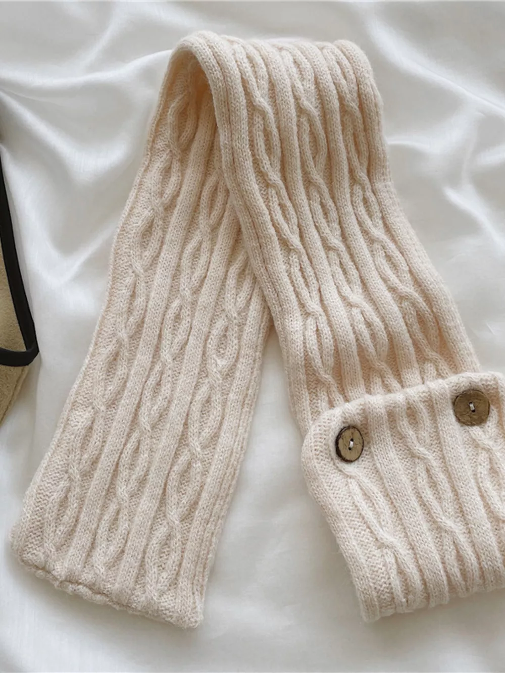 Button-Accent Knitted Winter Scarf, image 5