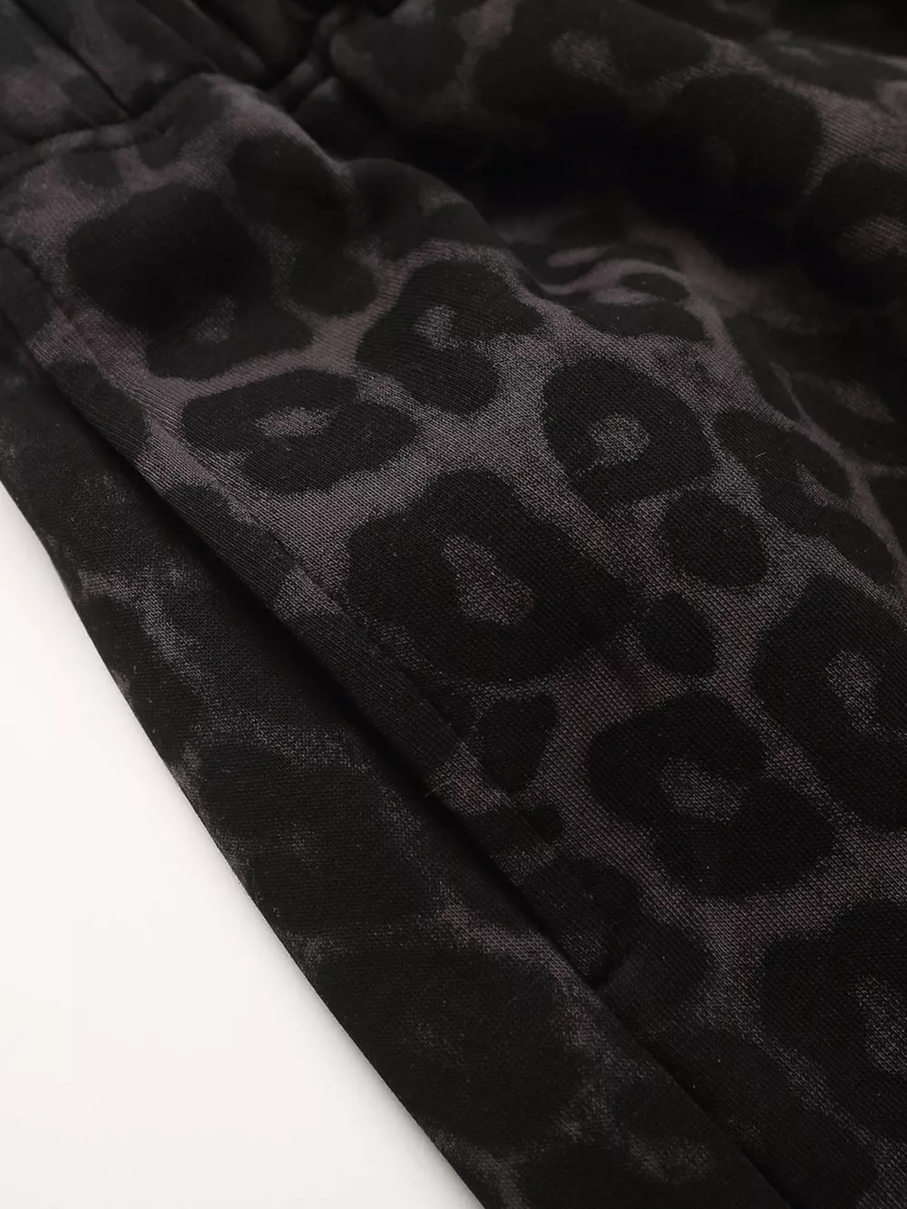 Men's Leopard Print Casual Capris, image 5