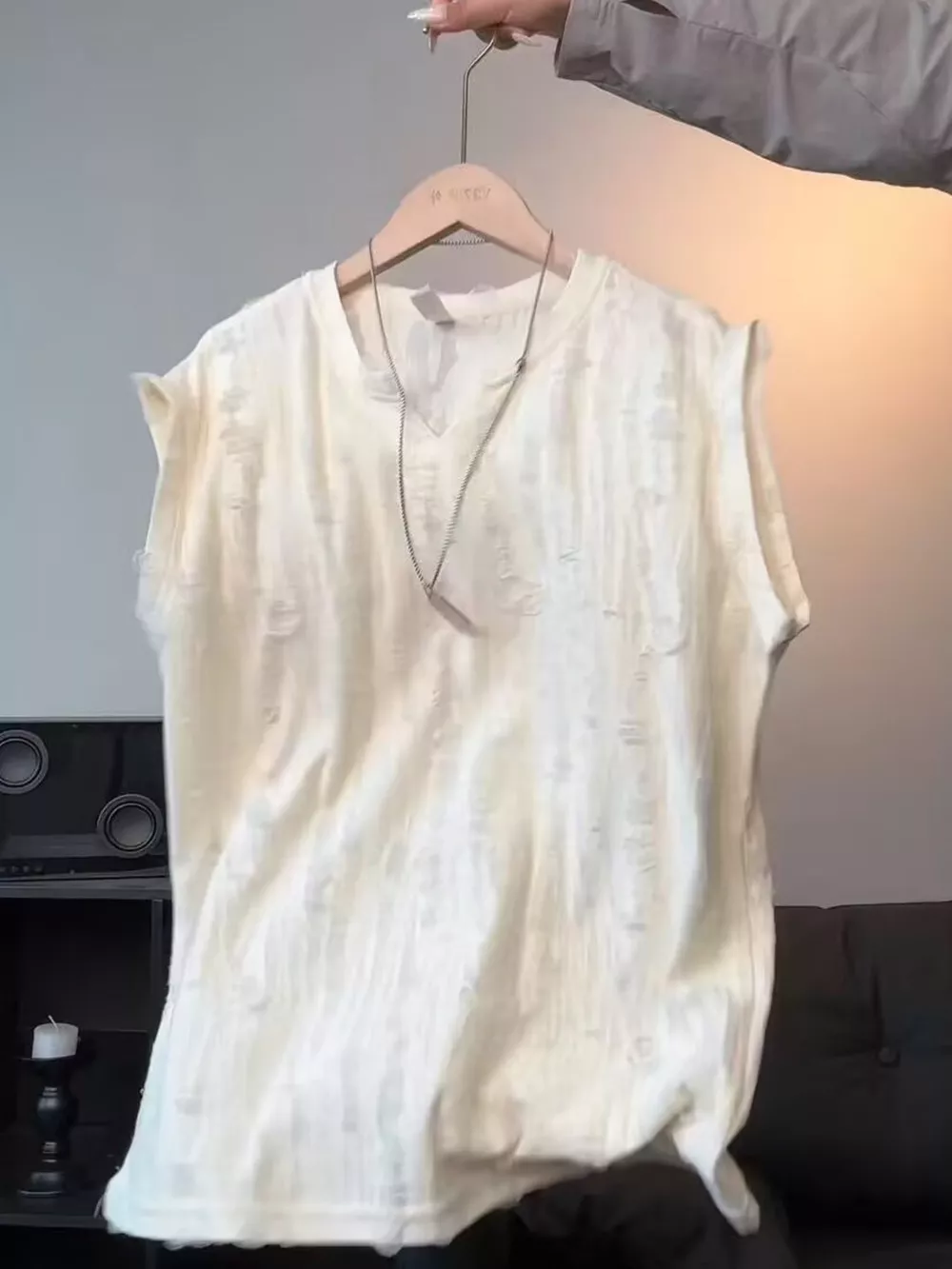 Men's Distressed Round Neck Top, image 5