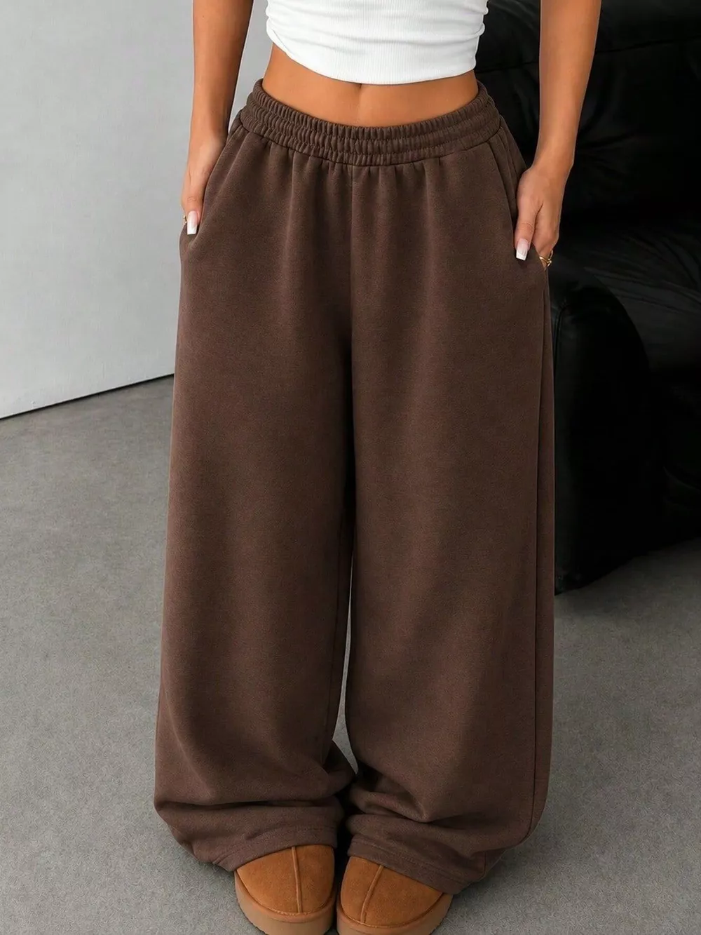 Elastic Waist Wide-Leg Sweatpants