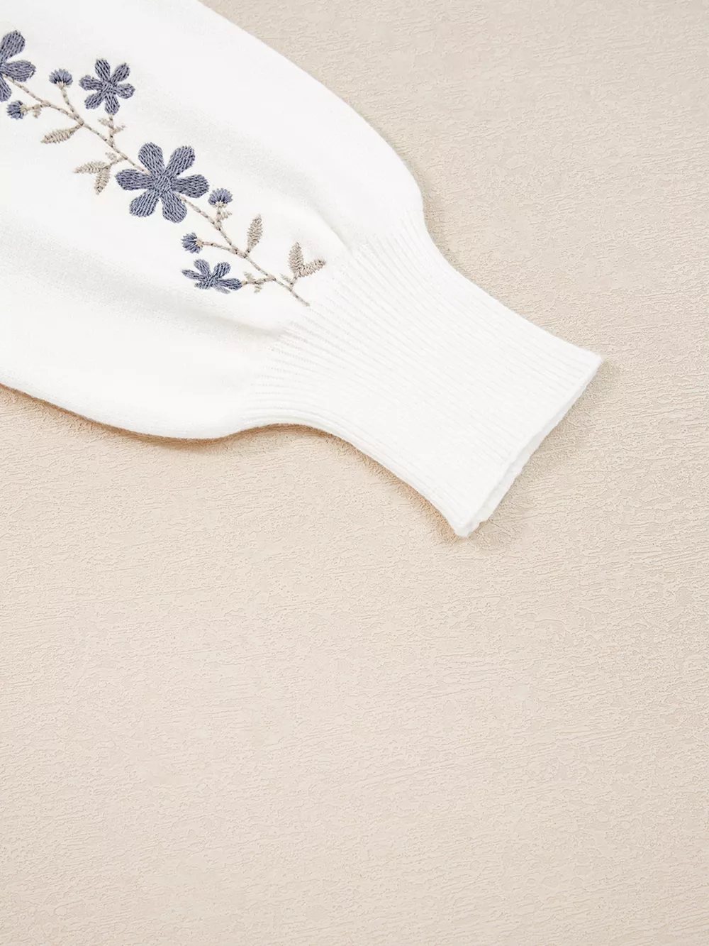 Floral Embroidered Scallop Hem Cropped Sweater, image 7