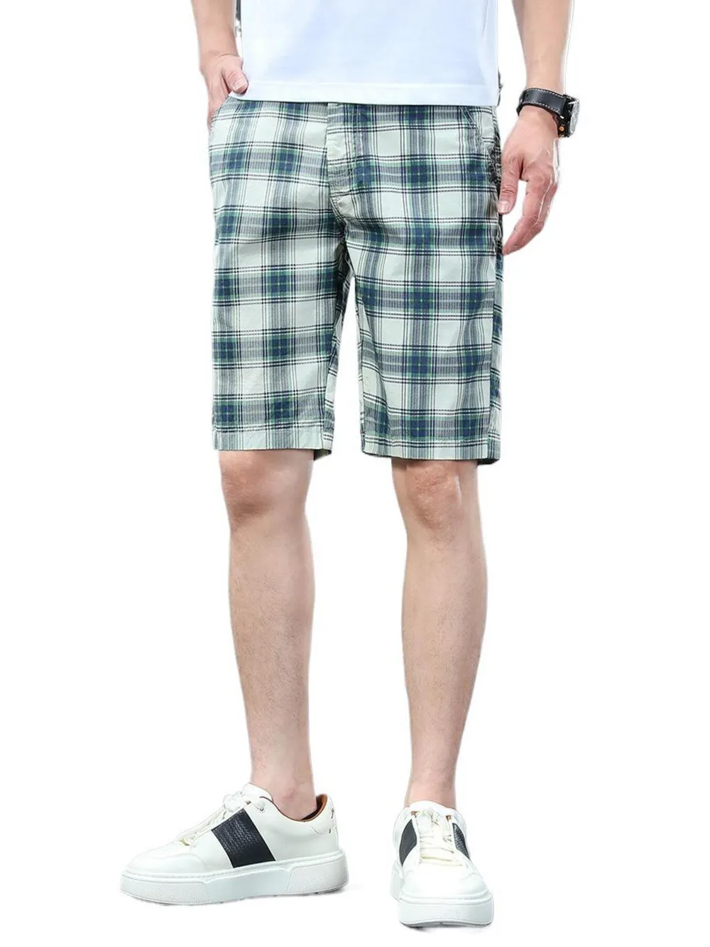 Men's Plaid Shorts with Pockets, image 3