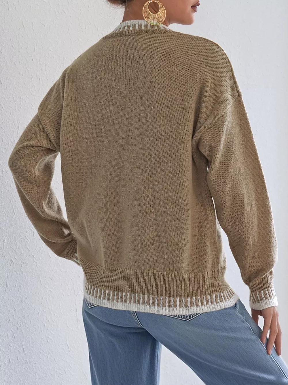 Heart-Embroidered Contrast Trim Sweater, image 5