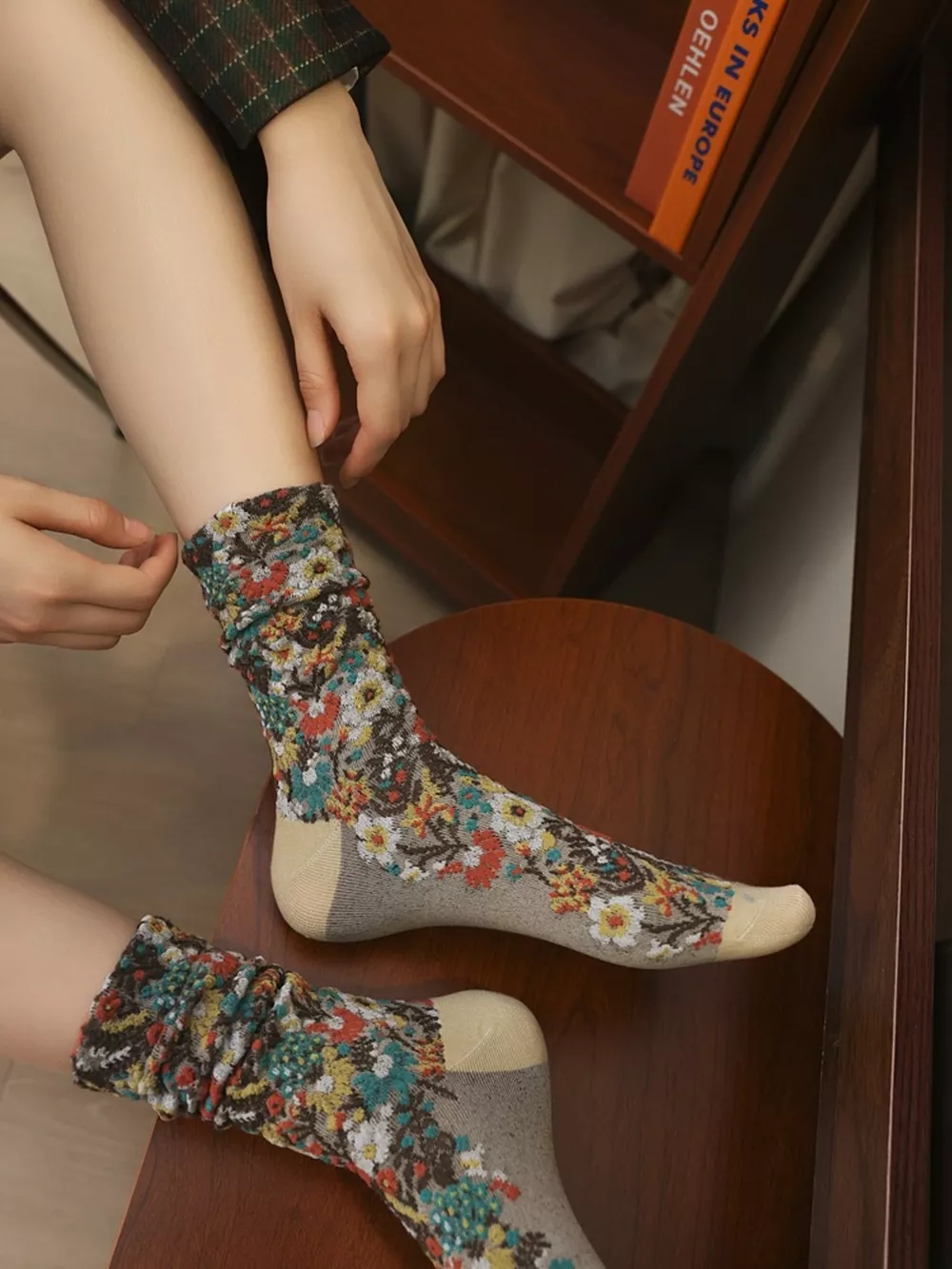 Floral Jacquard Textured Crew Socks Set, image 7