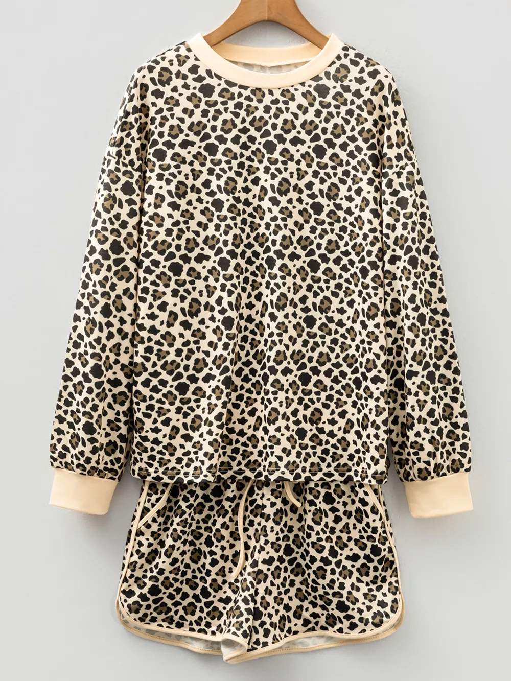 Leopard Print Contrast Trim Long Sleeve Pullover and Drawstring Shorts 2pcs Outfit, image 7