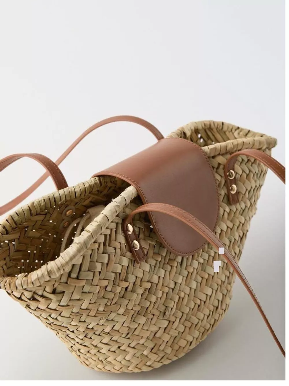 Woven Straw Shoulder Bag with Leather Accents, image 7