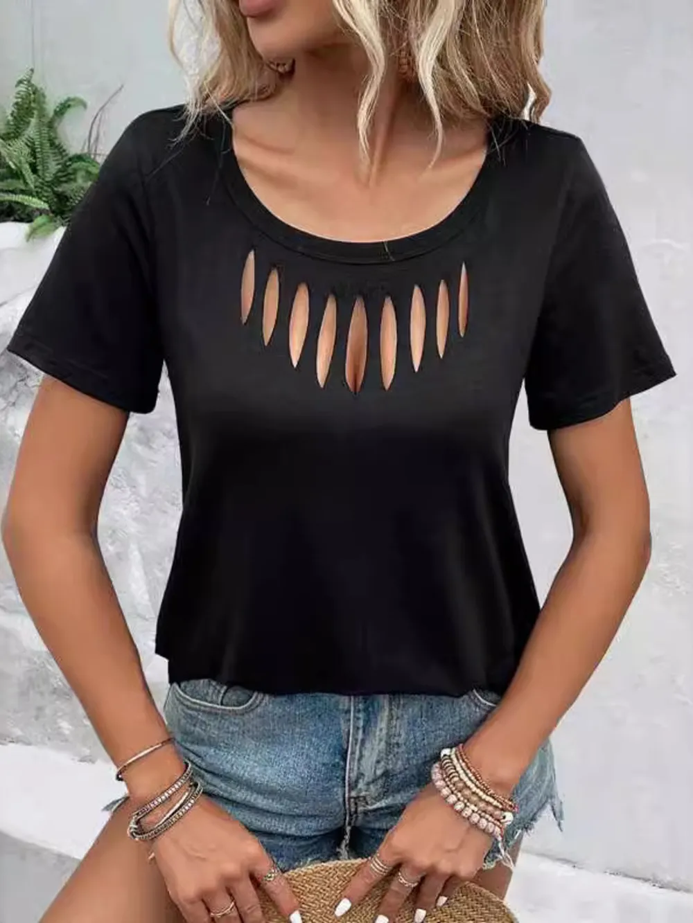 Hollow Out Neckline Short Sleeve T-Shirt, image 4