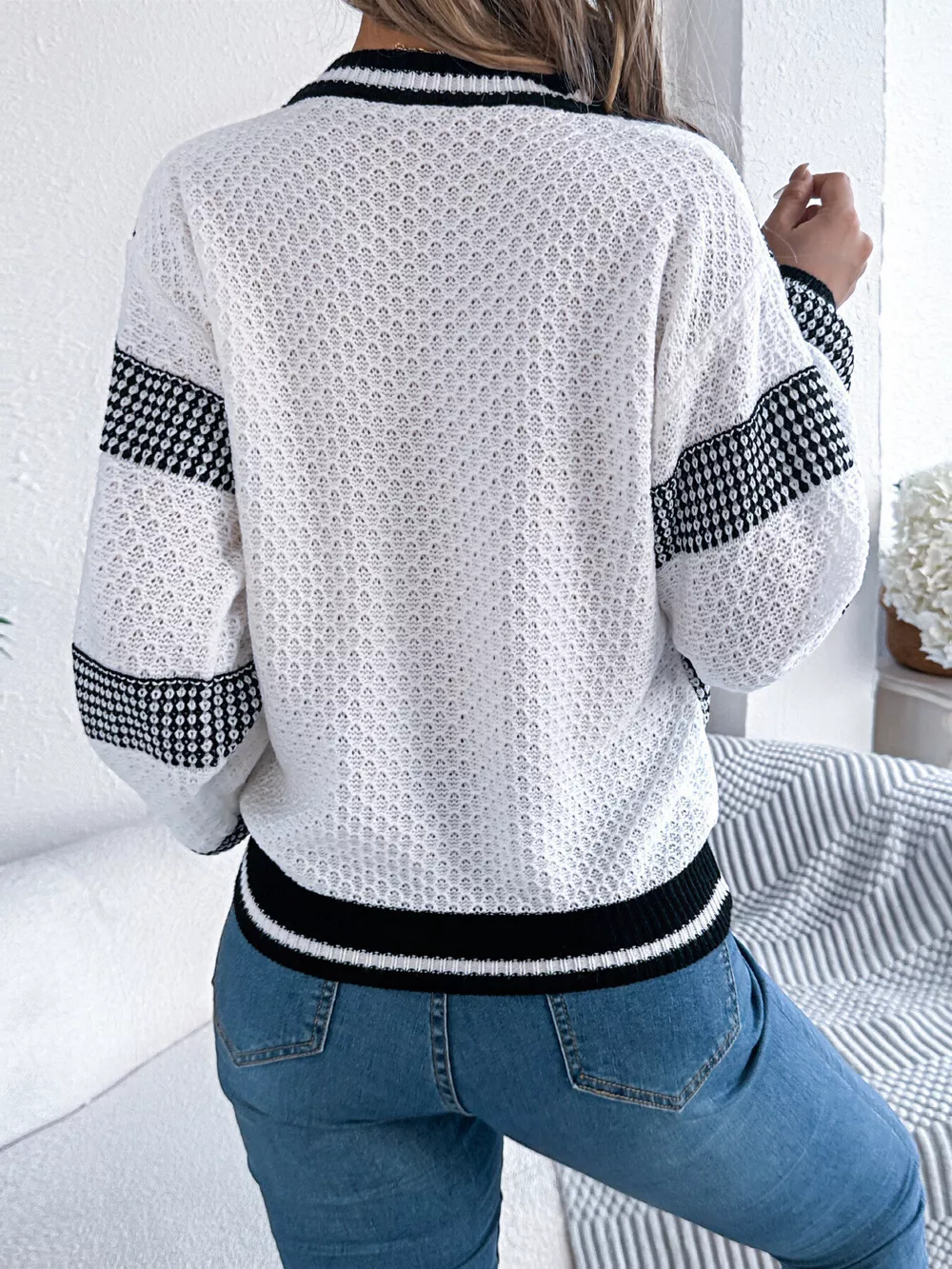 Contrast Striped V-Neck Sweater, image 4