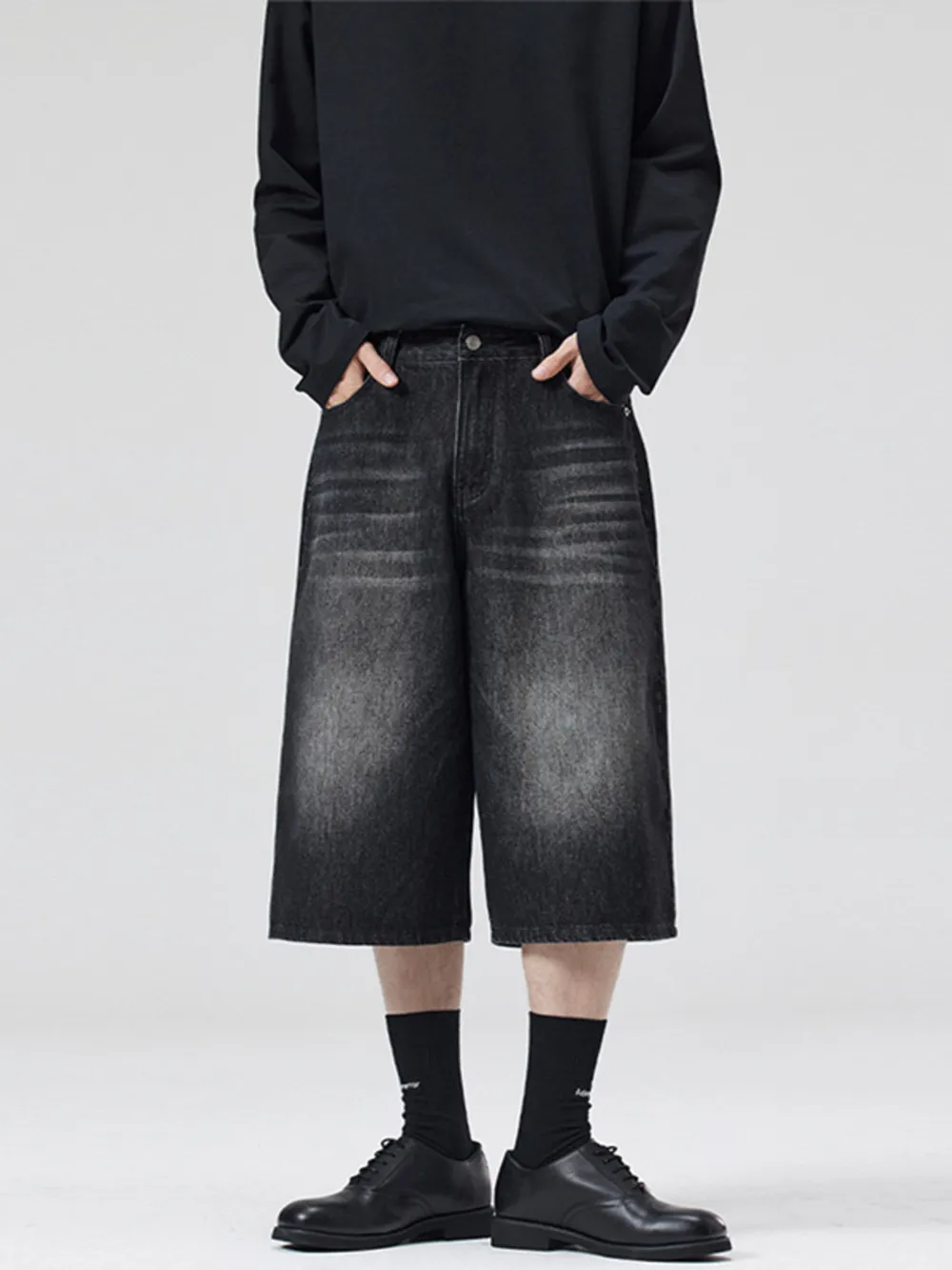 Men's Wide-Leg Denim Shorts