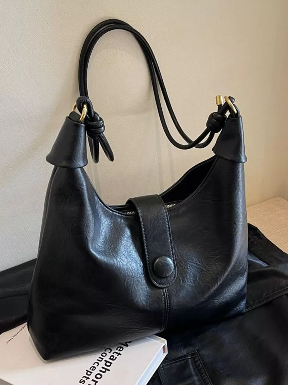 Vintage Buckle Closure Shoulder Bag, image 3
