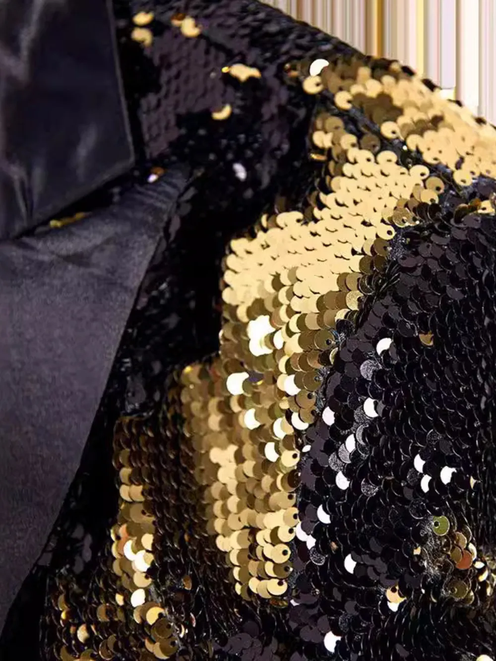 Men's Sequin Long Sleeve Tuxedo Blazer, image 4