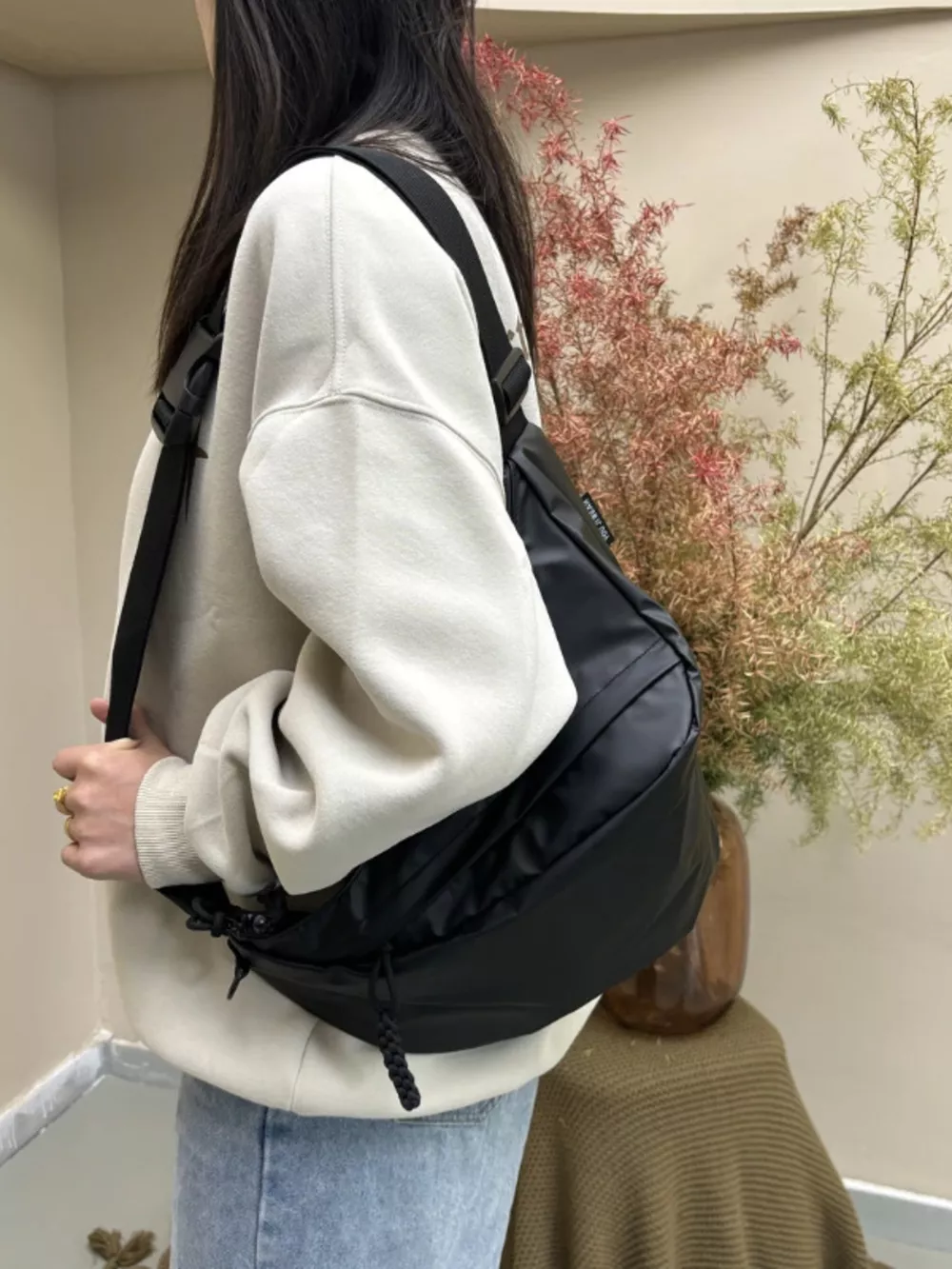 Casual Lightweight Nylon Crossbody Bag, image 3
