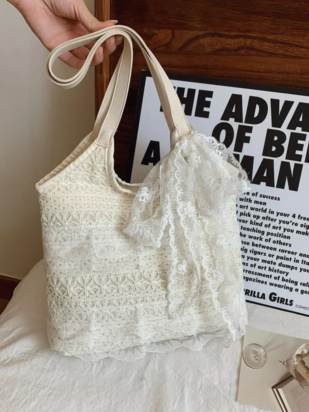 Lace Bowknot Woven Handbag, image 4