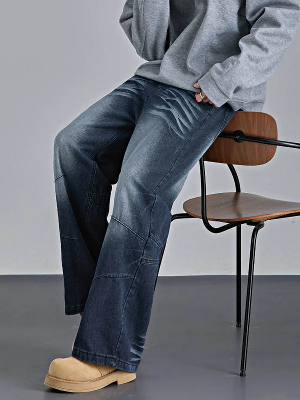 Men's Vintage Wash Wide Leg Jeans, image 4