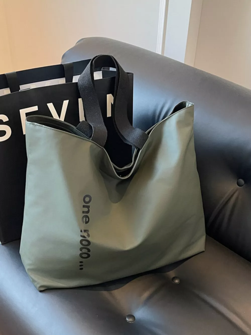 Large Capacity Shoulder Bag, image 2