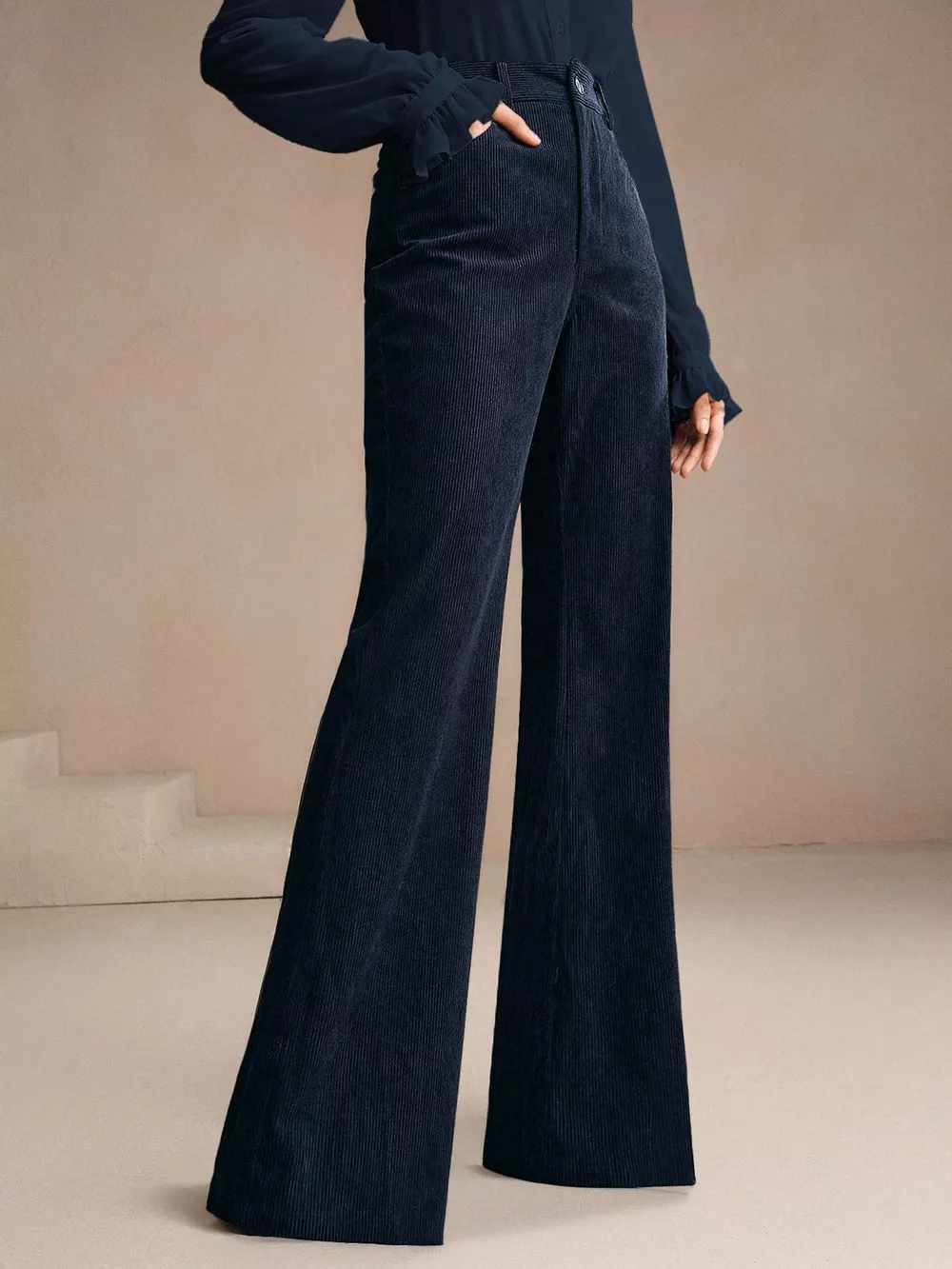 High-Waisted Flare Pants, image 2