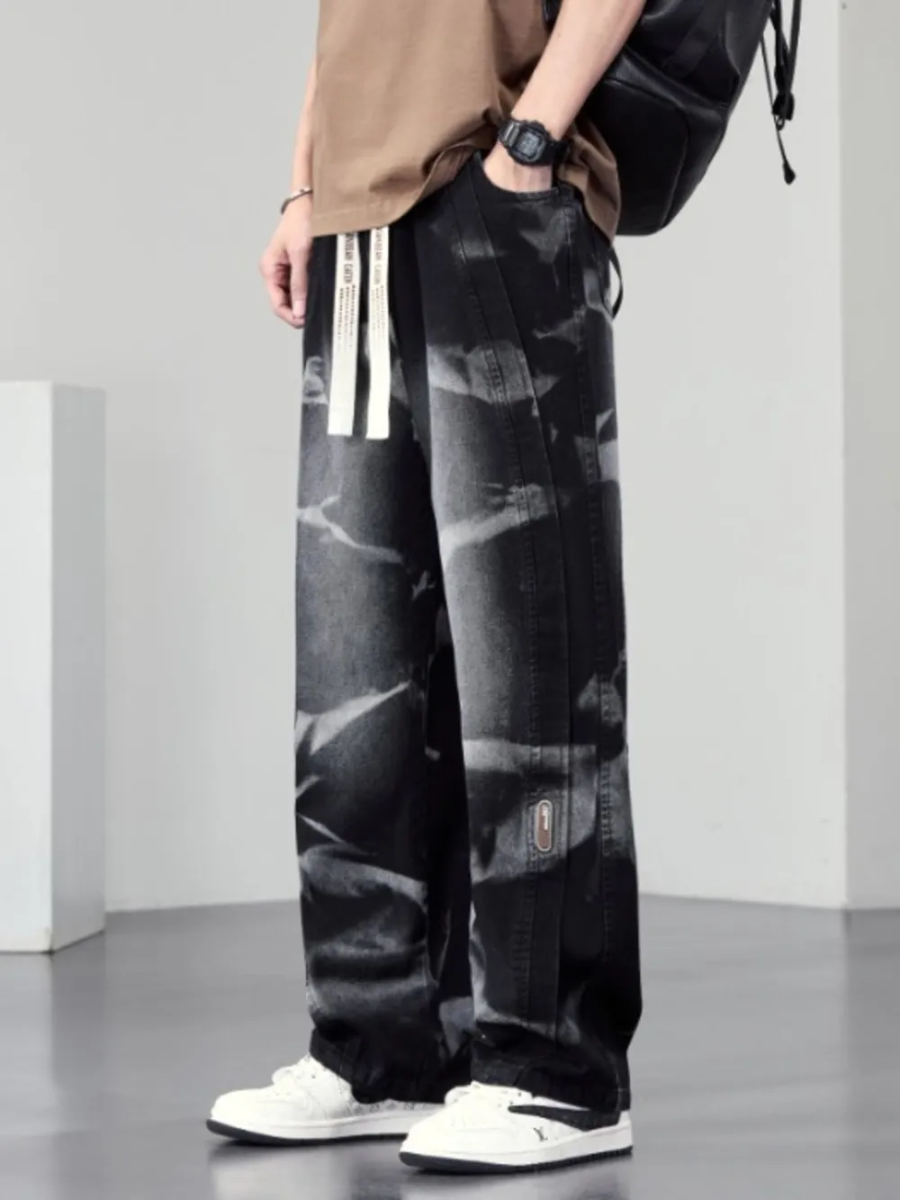 Men's Plus Size Washed Wide-Leg Jeans