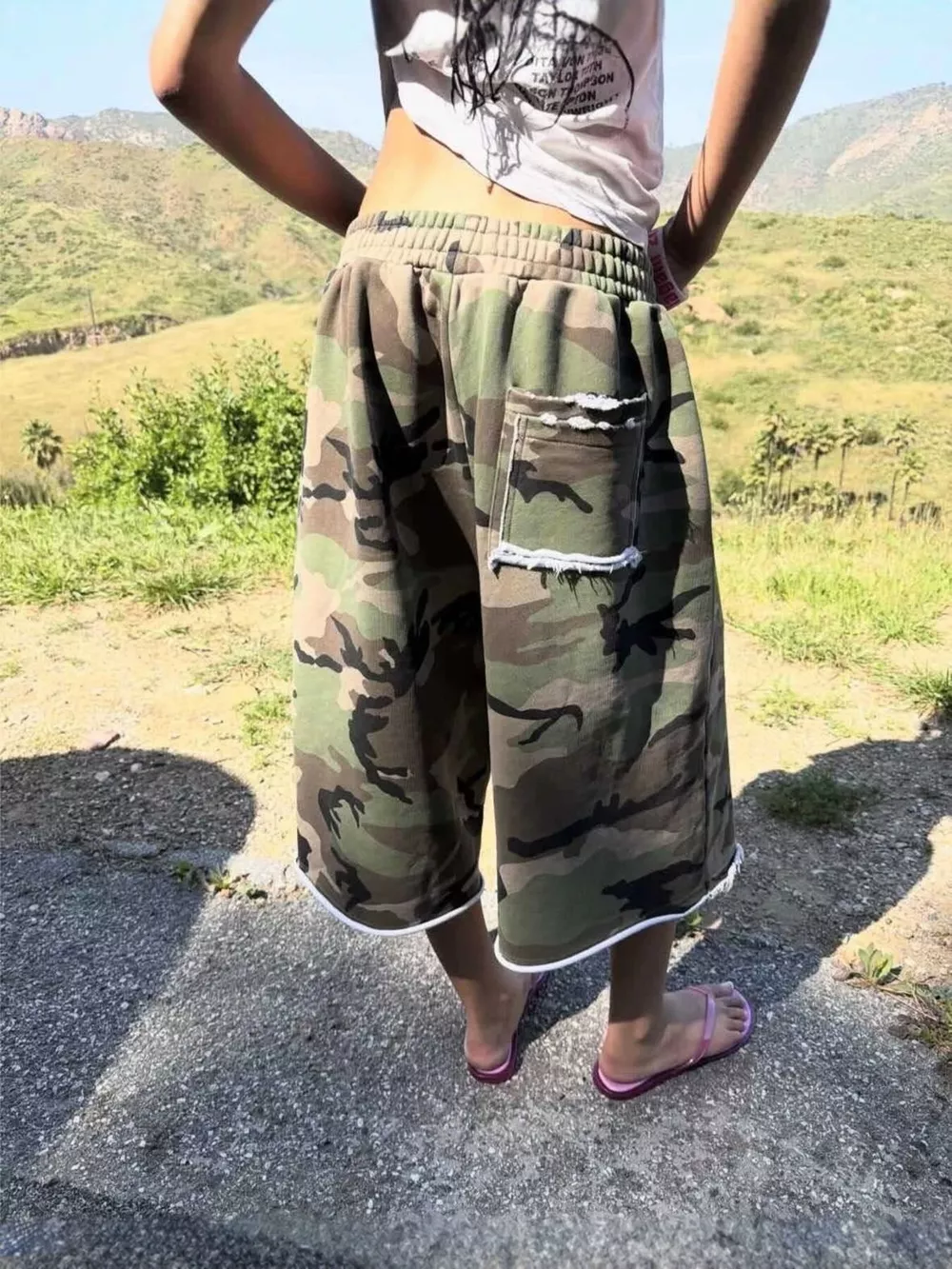 Wide-Leg Cropped Sweatpants with Pockets, image 3