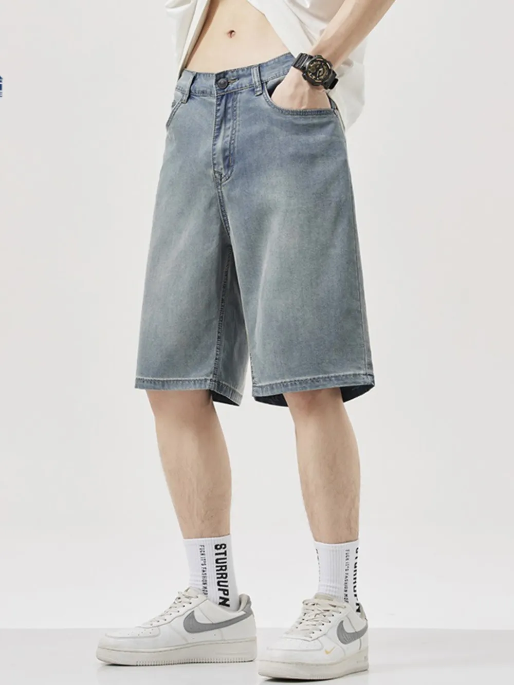 Men's Relaxed Fit Wash Denim Shorts, image 3