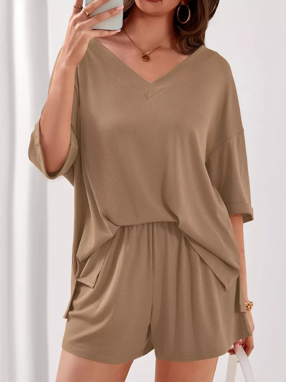 Casual Solid Color V-Neck Top & Shorts Set, image 2