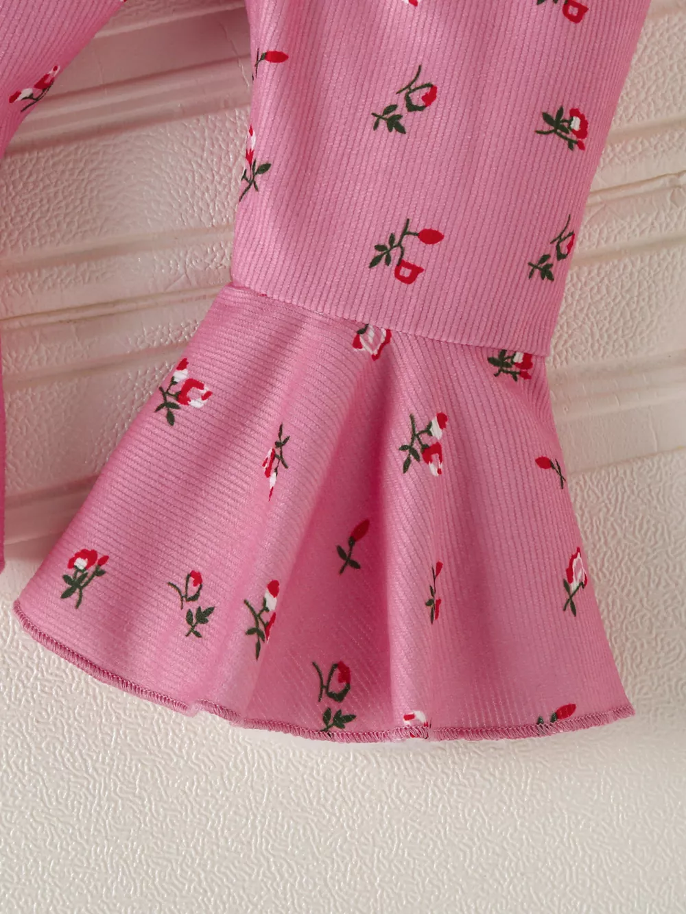 Children's Ruffled Bodysuit and Floral Pants Outfit Set with Headband, image 5