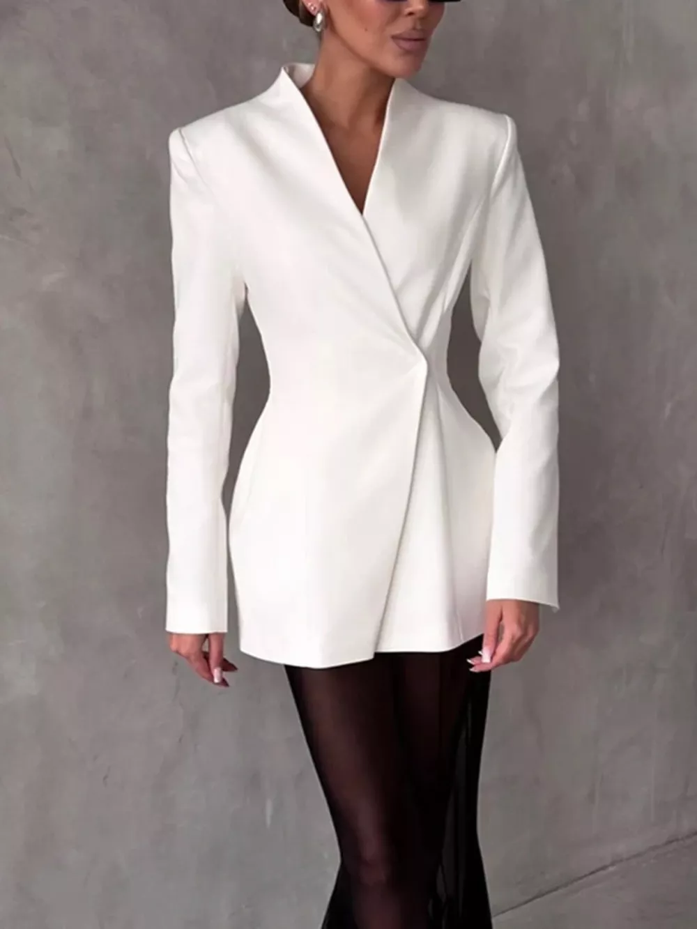 Slim-Fit Structured Waist Blazer, image 2
