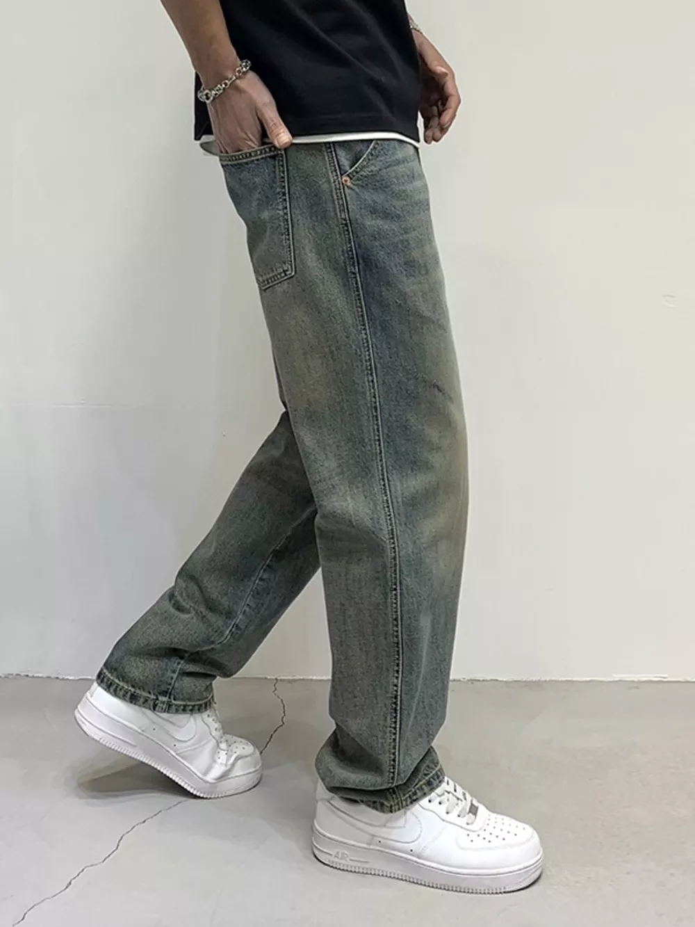 Men's Vintage Wash Loose Fit Jeans, image 2