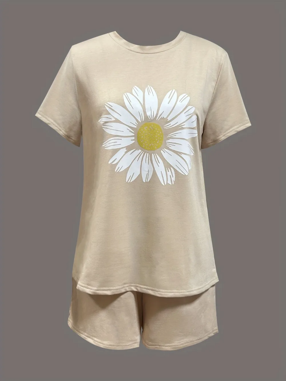 Daisy Short Sleeve Top and Shorts Two Piece Set, image 3