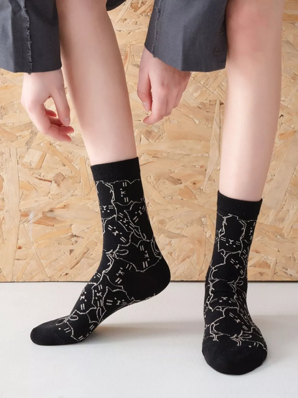Cat Pattern Crew Socks