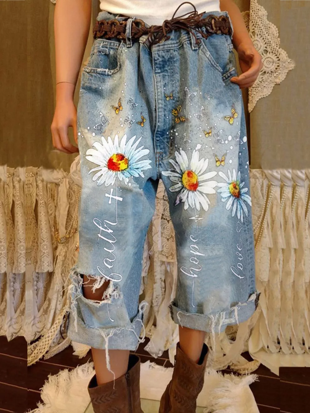 Full Size Floral Distressed Cropped Jeans Plus Size, image 2