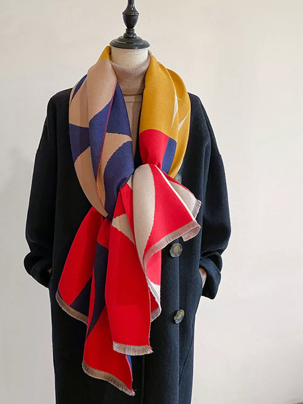 Contrast Raw Hem Scarf, image 9