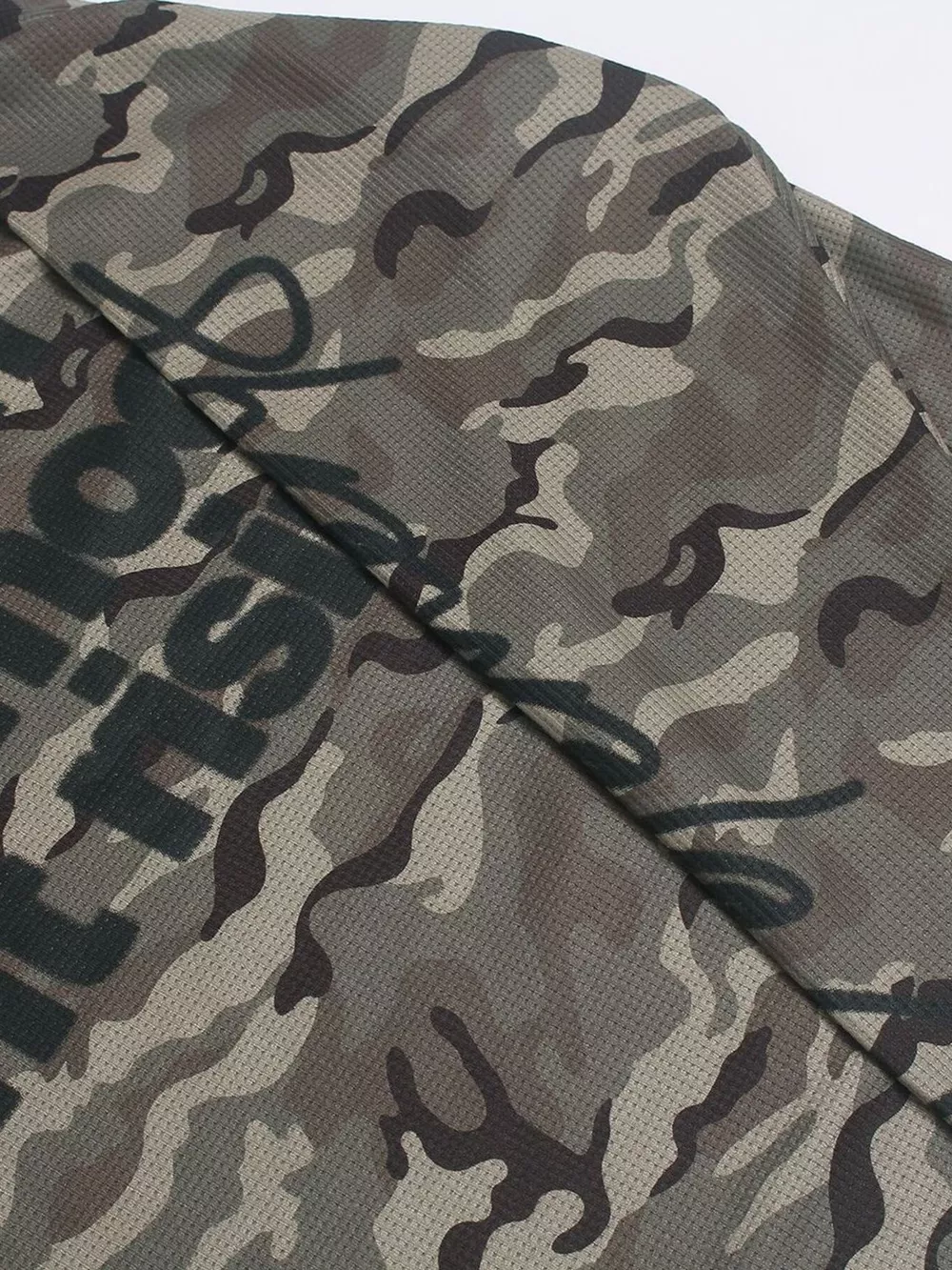 Men's Oversized Camouflage Graphic Long Sleeve T-Shirt, image 6