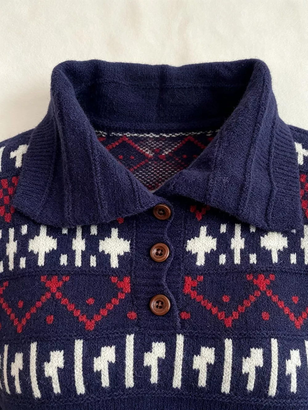 Vintage-Inspired Fair Isle Patterned Polo Sweater, image 23