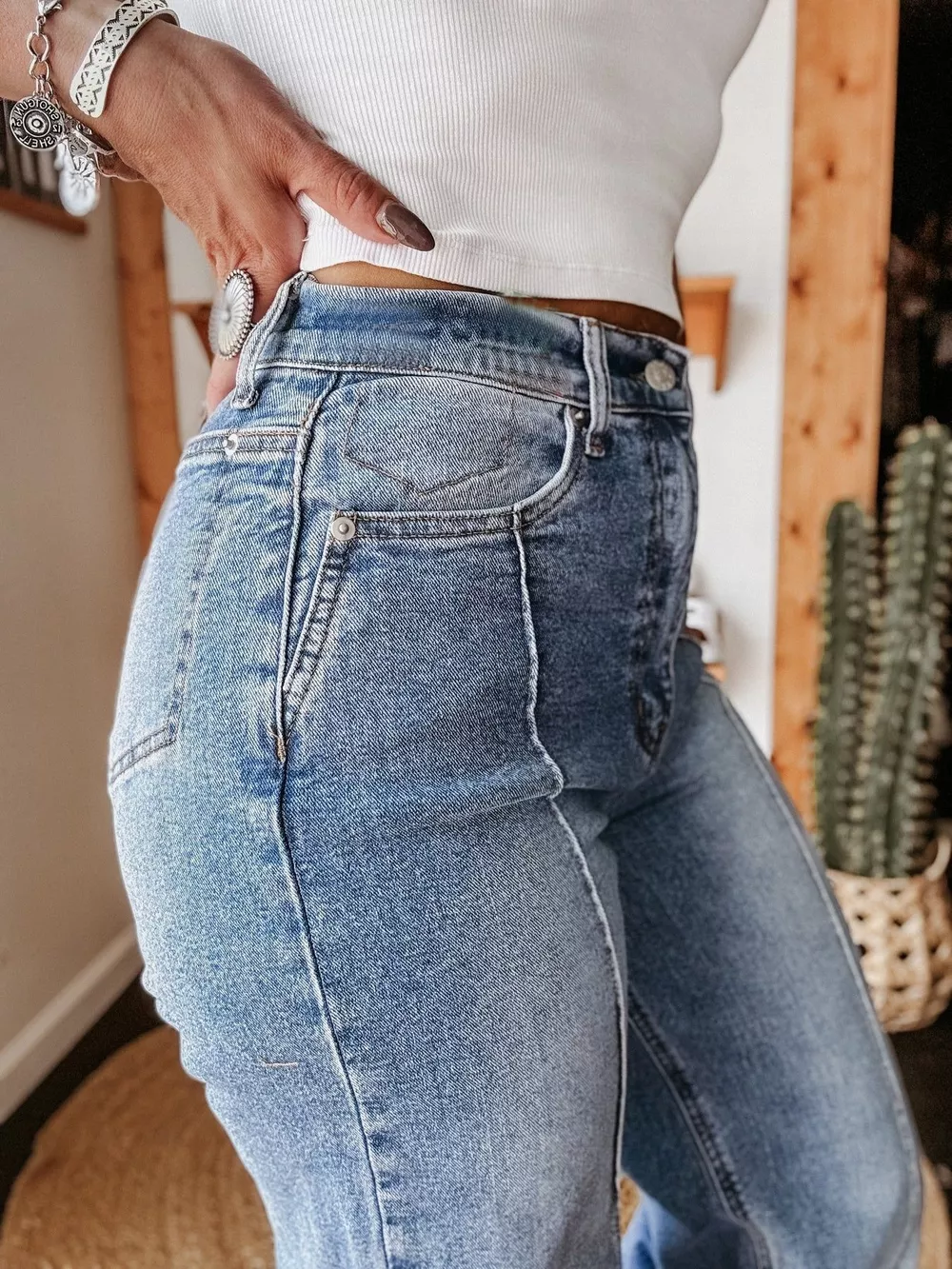 High-Waisted Wide Leg Cuffed Jeans, image 4