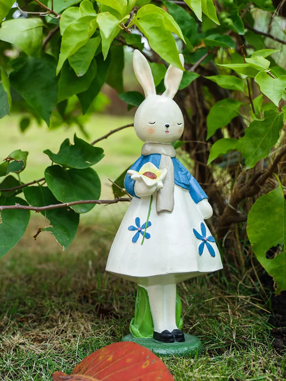 Floral Dress Rabbit Decorative Ornament